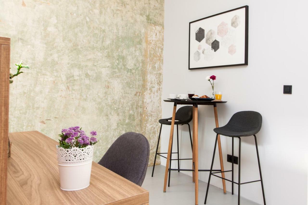 Rooms And Apartments Glossy ซาเกร็บ ภายนอก รูปภาพ